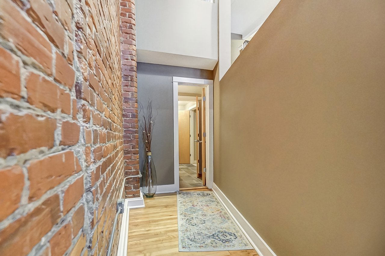 26 E 6th St. (3 units available.) #702, #802 #803