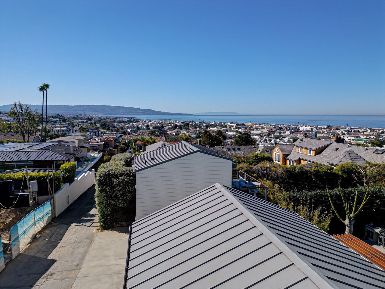 Hill Section View Home