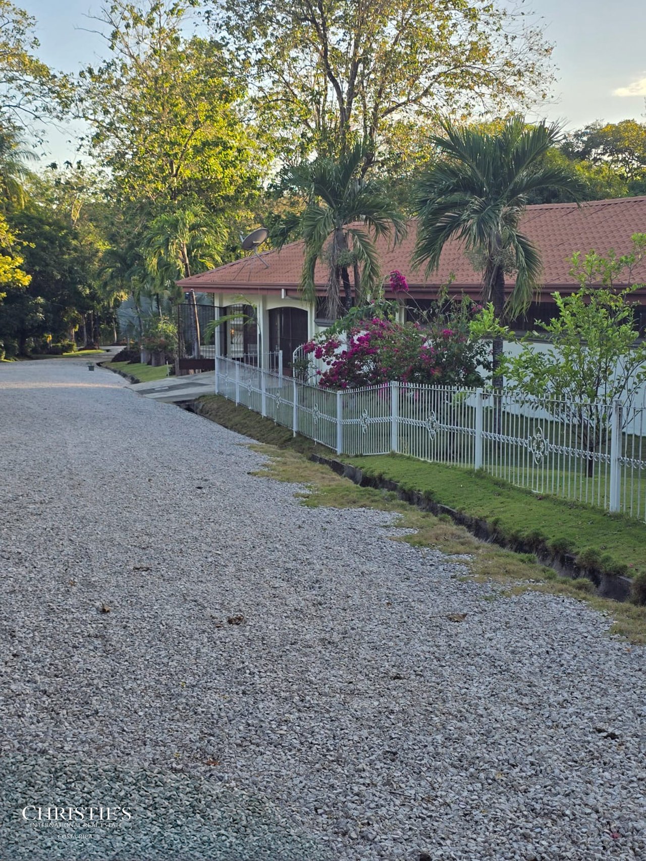 Private Estate Close to the Coast - Rancho Las Melinas