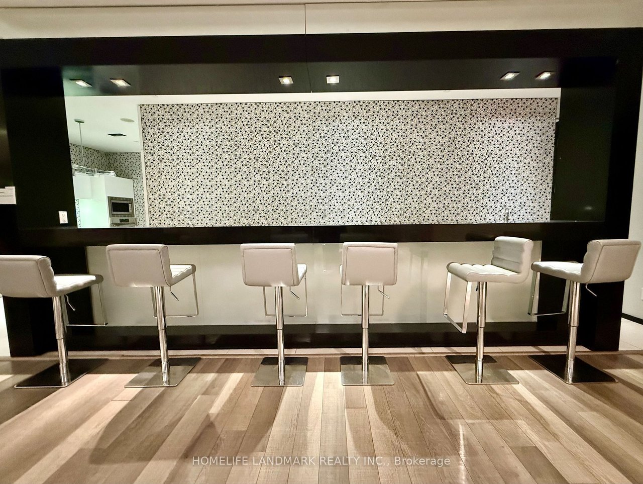 LAGO AT THE WATERFRONT 