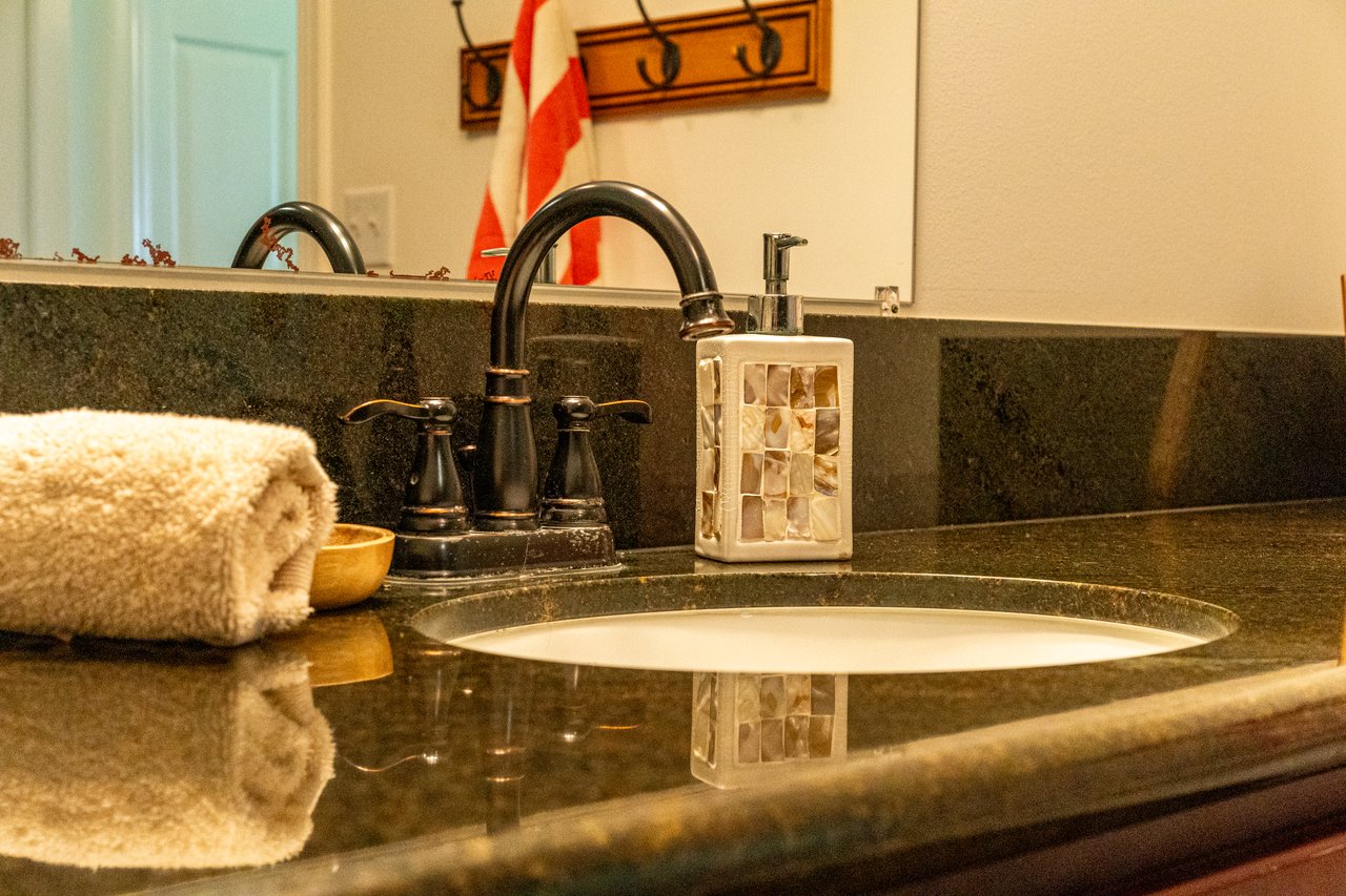 The Green Pineapple Estate