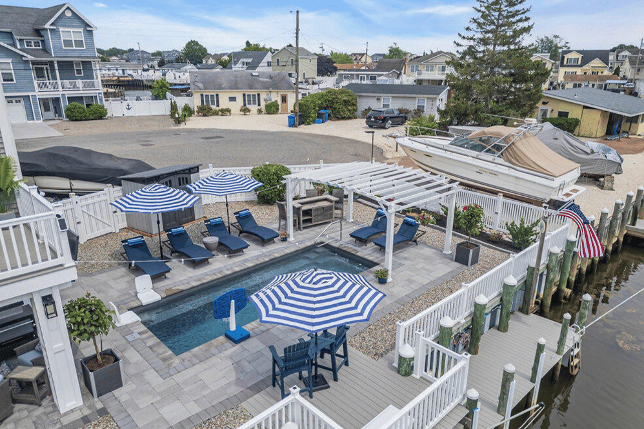 917 Jane Drive, Beach Haven West