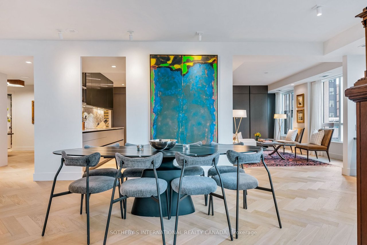 PERFECT SUITE IN YORKVILLE
