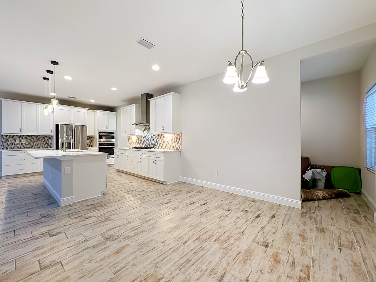 Move-In Ready Pelican in Hawkstone — No Builder Wait, $40K in Upgrades