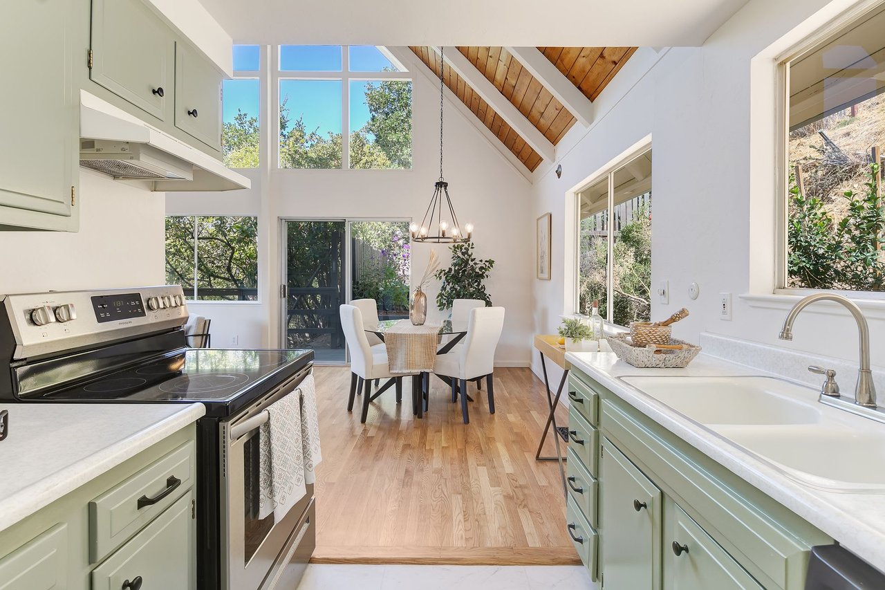 30 Taylor Drive, Fairfax