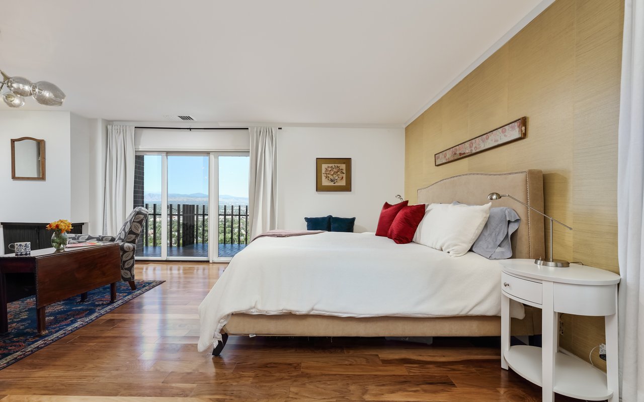 460 S Marion Parkway, 2000