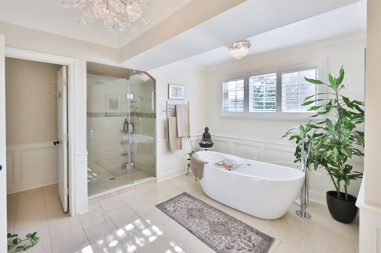68 Tradewind Drive, Oakville