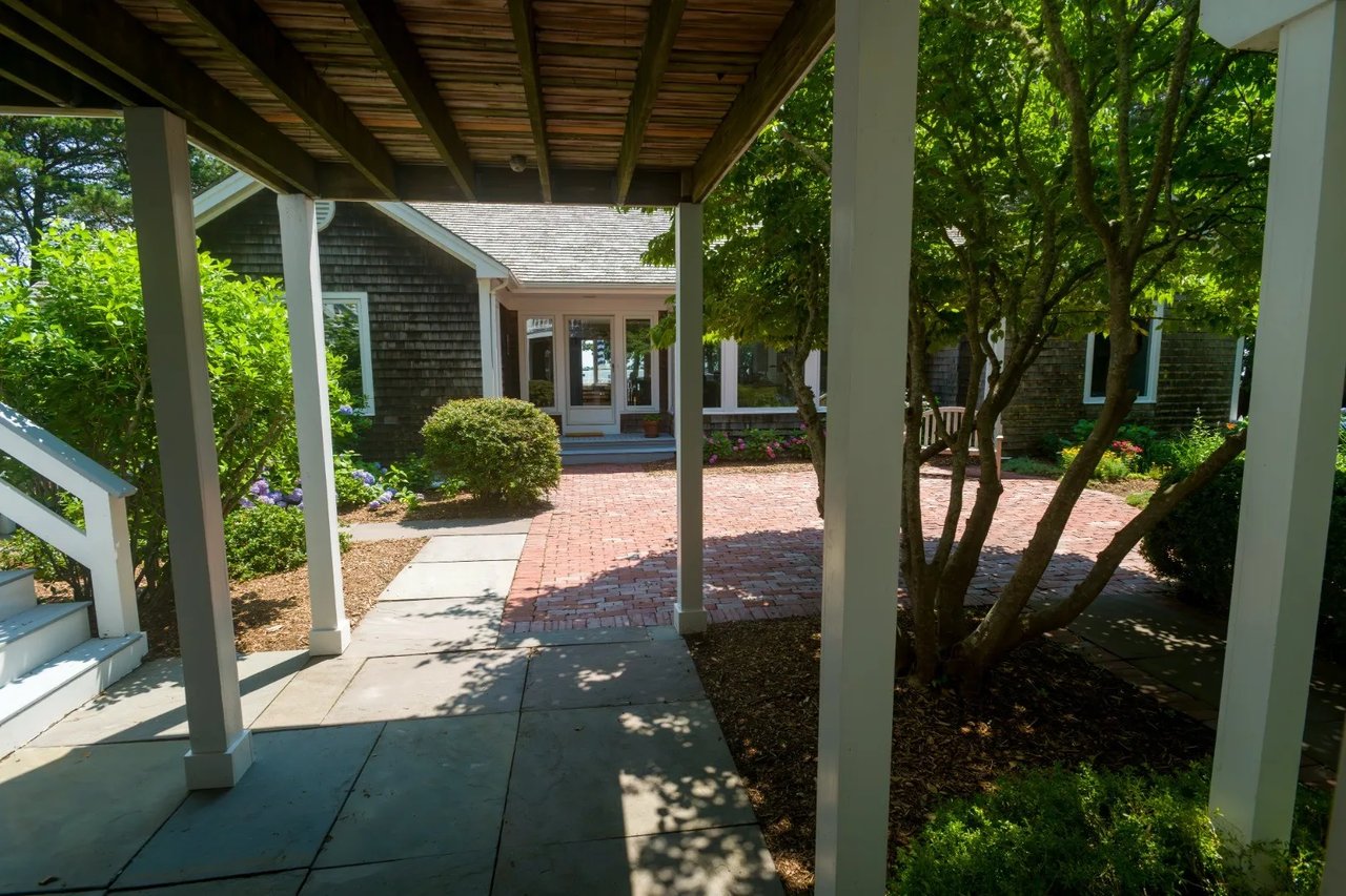 12 Tamarack Ln