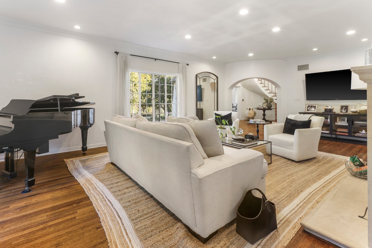 2494 Glen Canyon Road