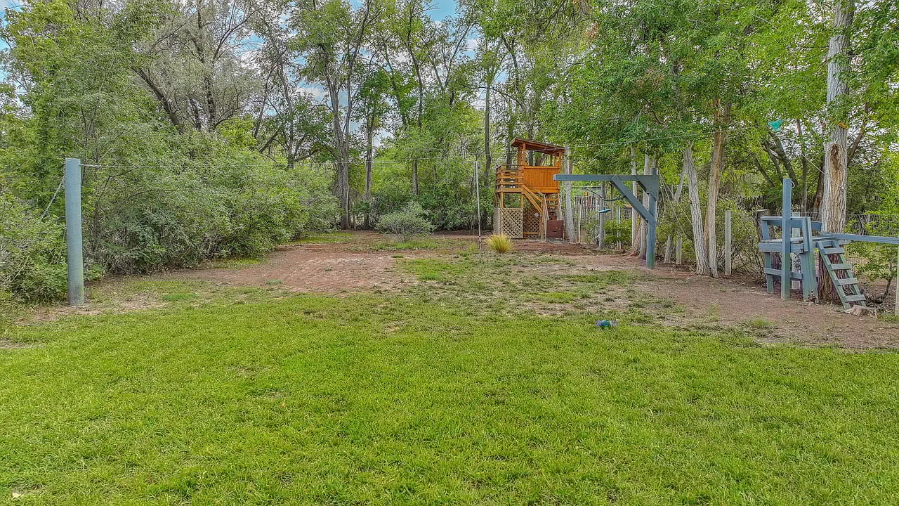 5910 Corrales Rd