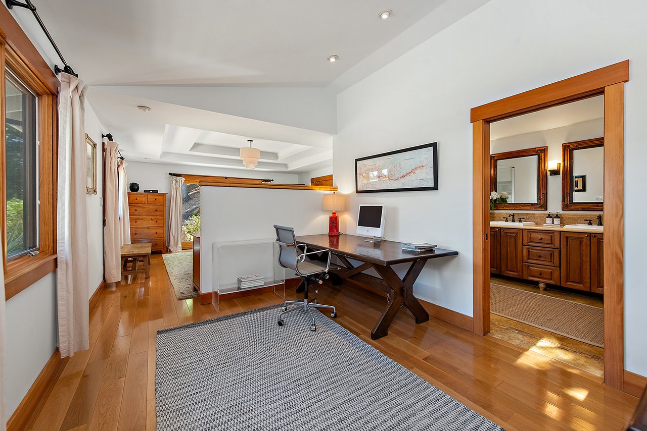17 Nassau Ct