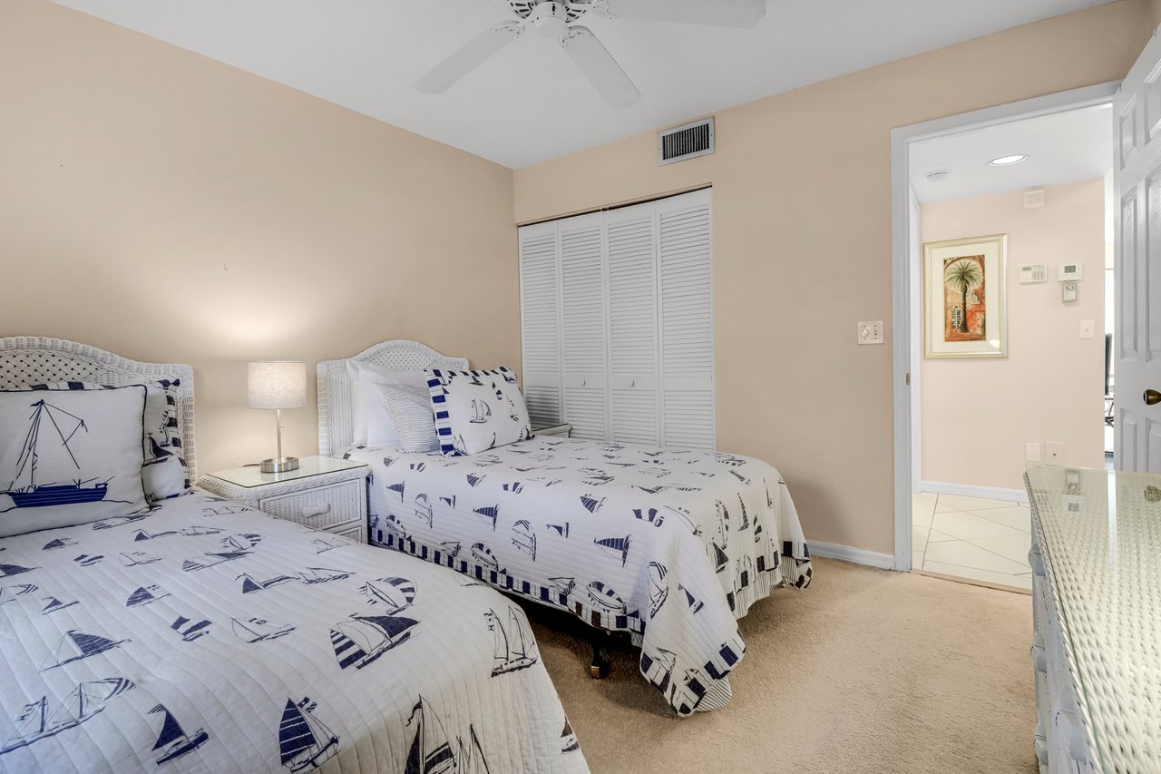 113 Wading Bird CIR # 105 Unit: W-105