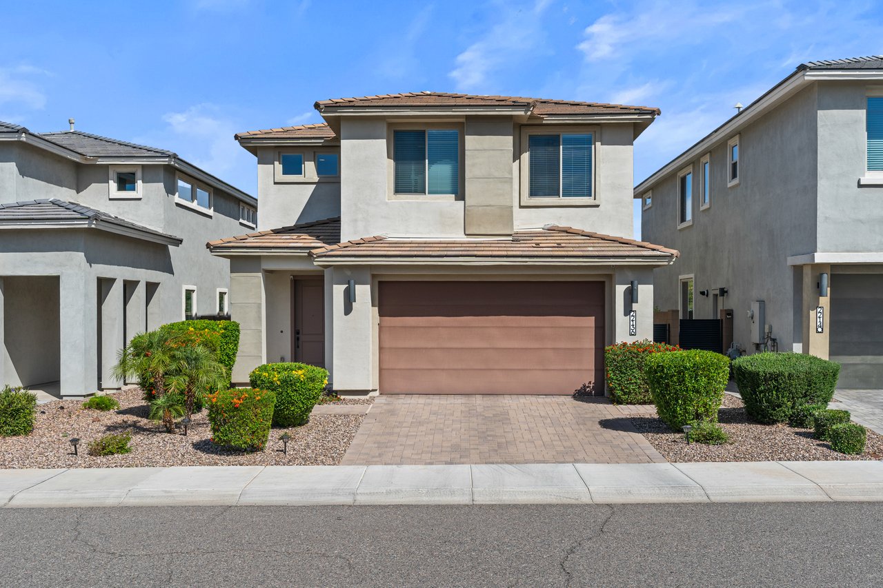 22136 N 28th Place
