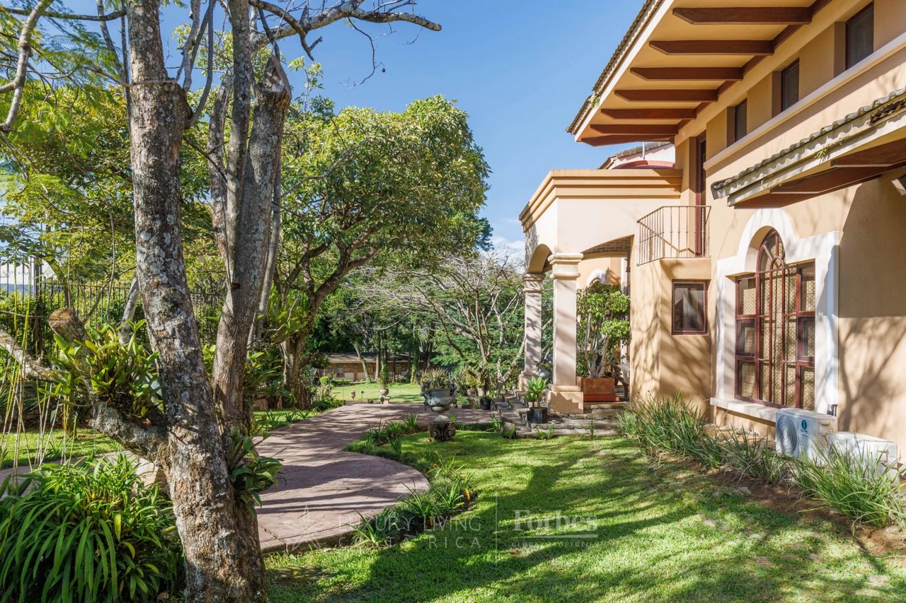 1278 - Valart Estate - An oasis in the city with mixed land use in Real Cariari