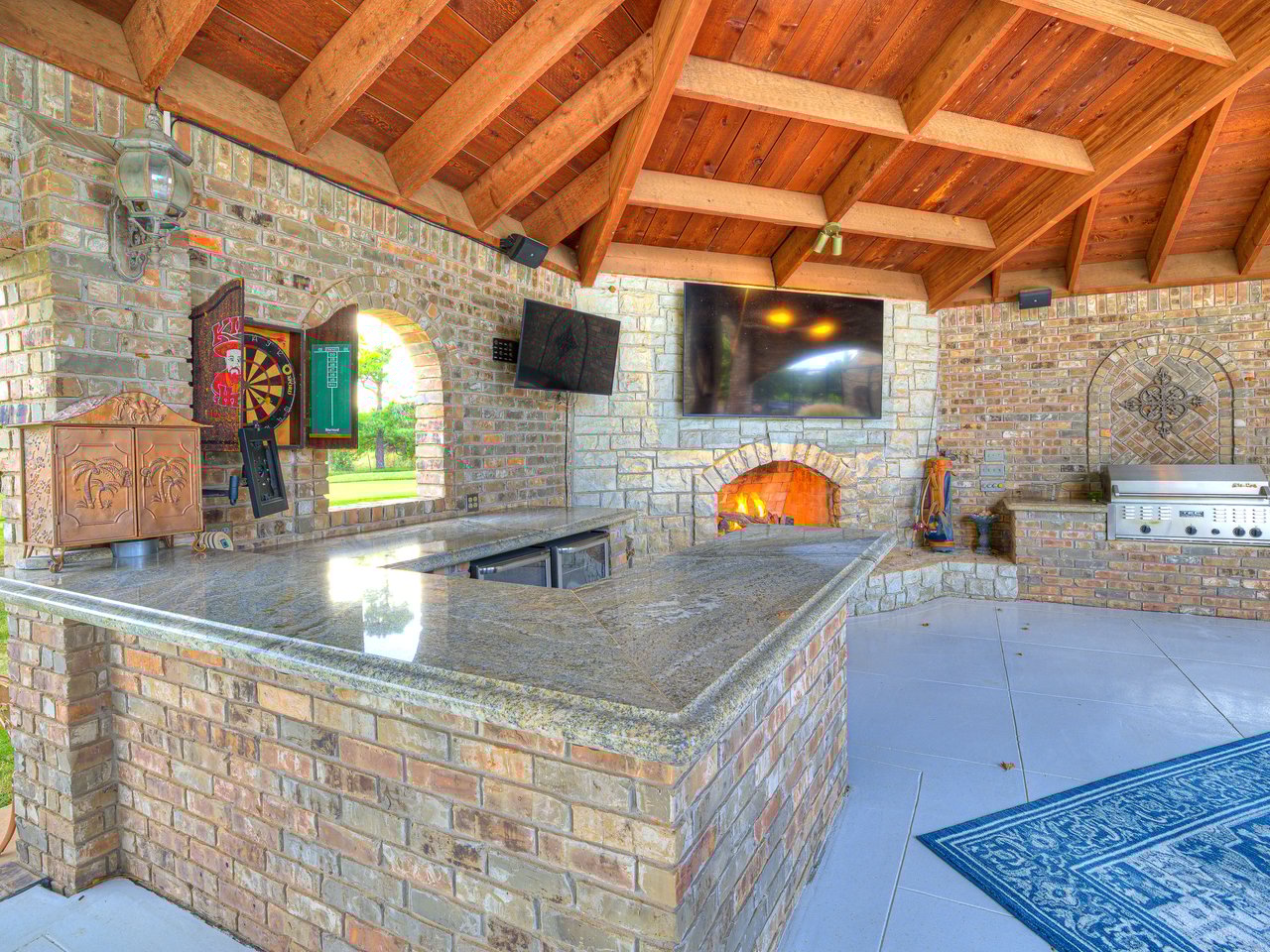 Private 18-Hole Golf Course Estate with Pickleball Court – A Once-in-a-Lifetime Opportunity in Edmond, Oklahoma - Wyatt Poindexter - The Agency OKC 