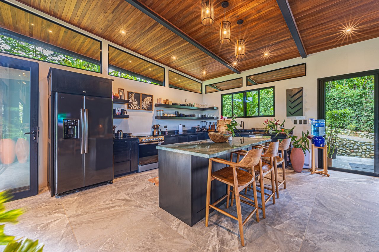 La Sombra Villas, Where Nature Meets Comfort in Tinamates!