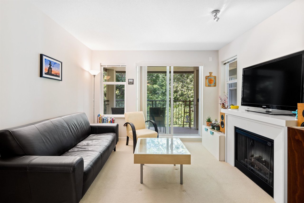 403-4833 Brentwood Dr