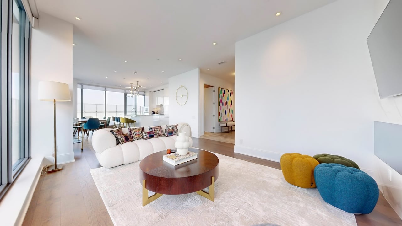 50 Charles St E Suite 5502