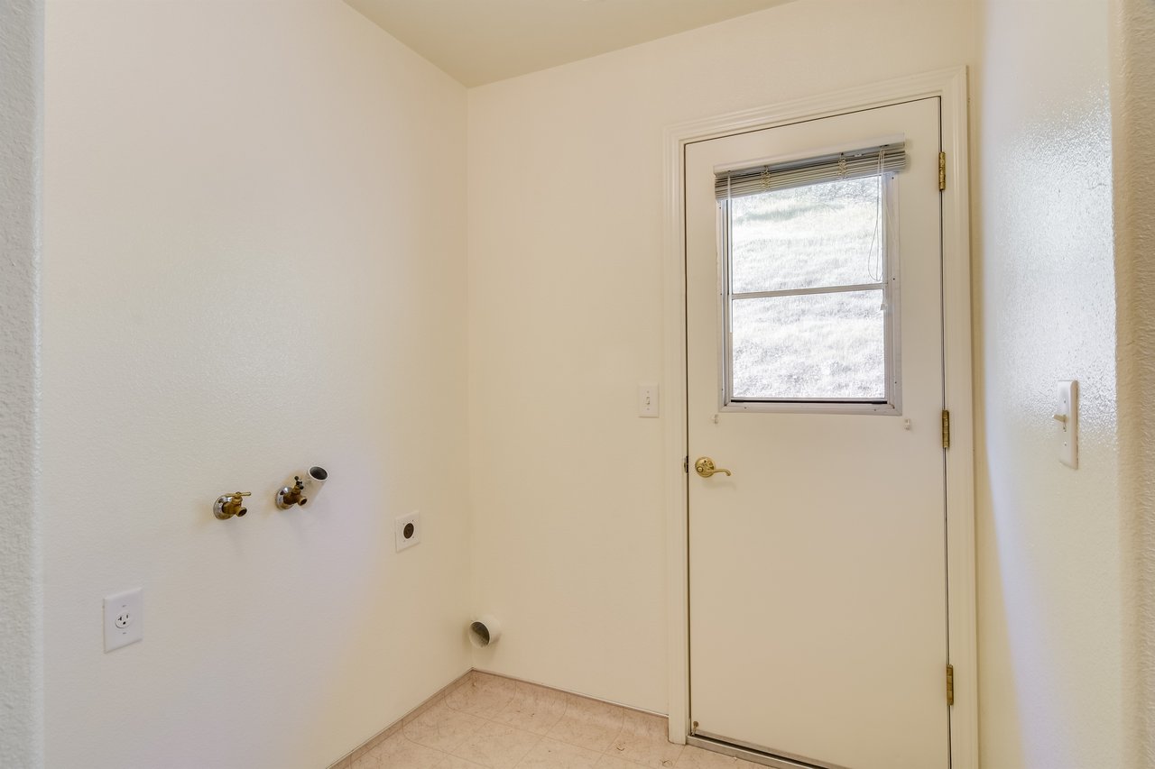 27557 Paradise Valley Lane Clovis California 93619