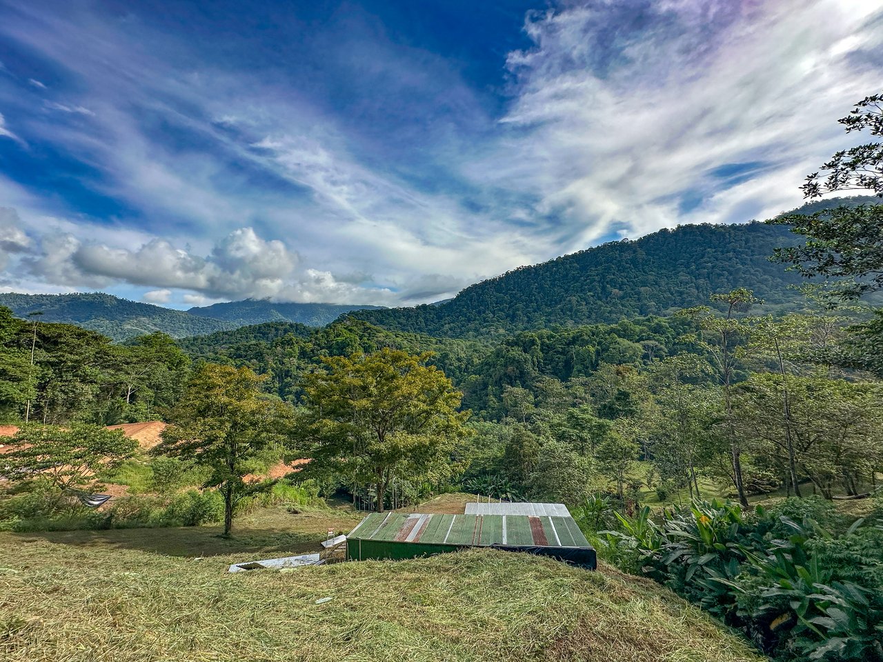 A Huge Rainforest, River & Waterfall Property With TWO Mountain & Jungle-View Luxury Homes on a Massive 4.93 Acre Lot – PLUS an Additional Plantel ready for Development