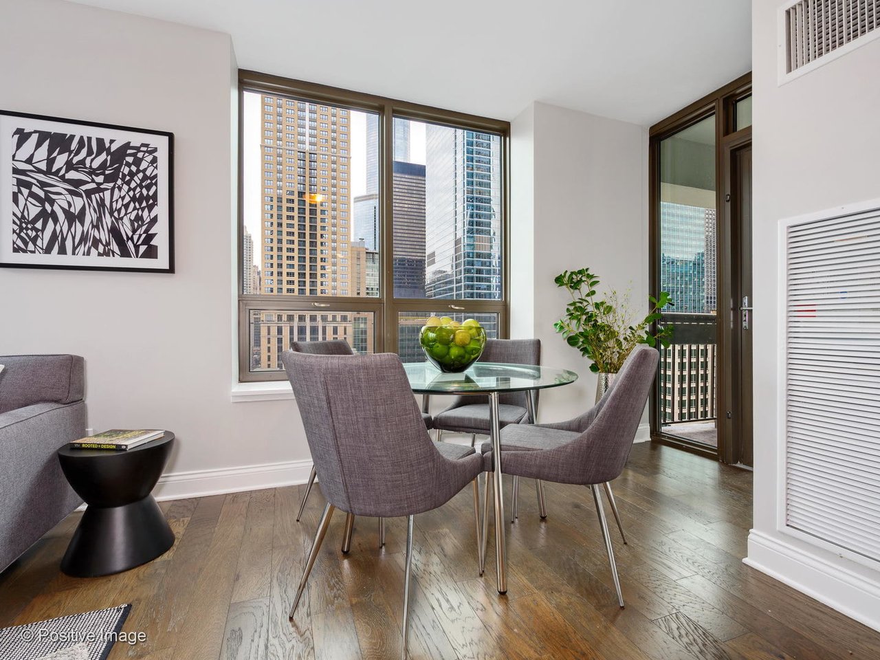 400 N Lasalle St, #2702