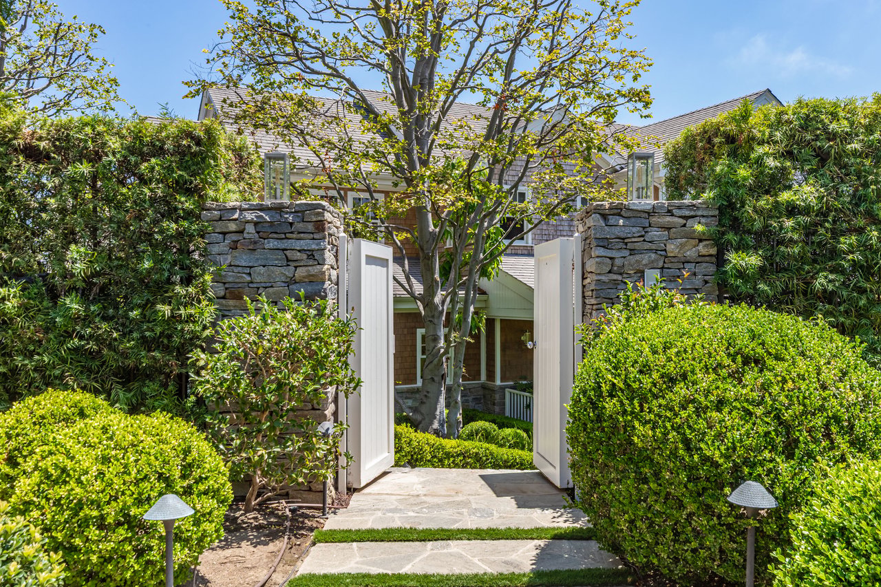 770 Napoli Dr