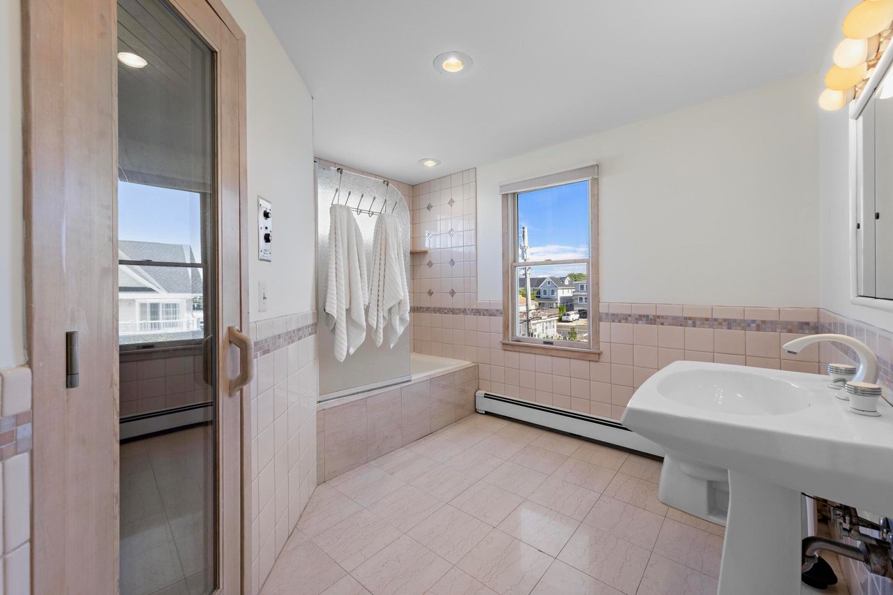 135 Fourth Street