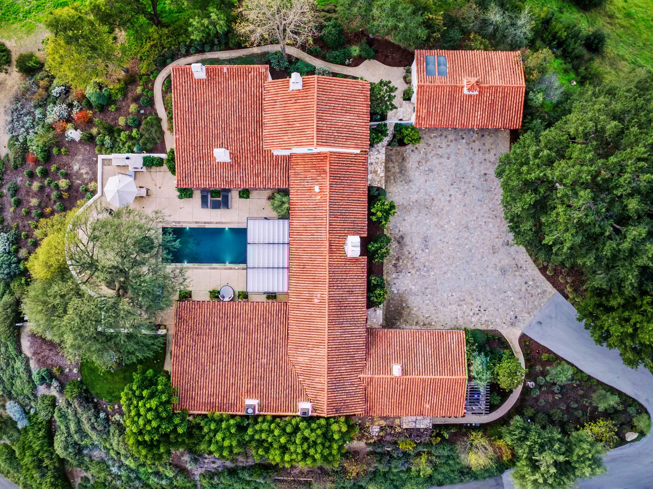 22 Acres of Timeless California Living