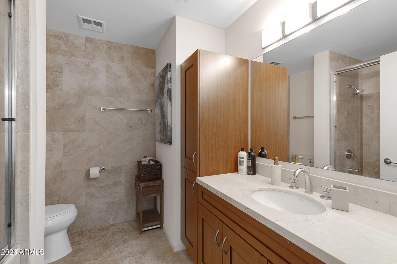 7161 E Rancho Vista Dr, #4003