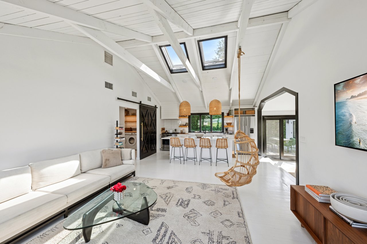 28 Cliff Drive