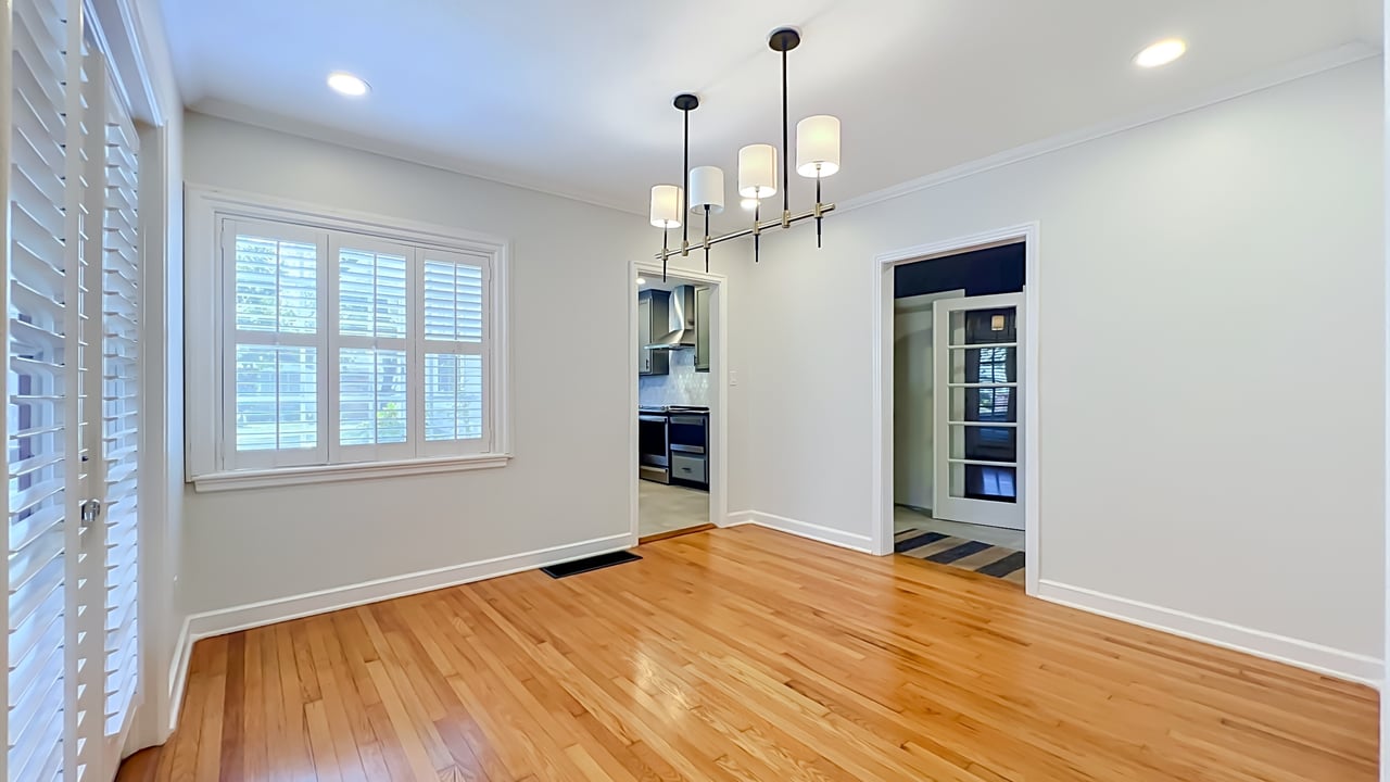 Three-Bedroom Two-Bathroom Bungalow in Orlando's Beverly Shores