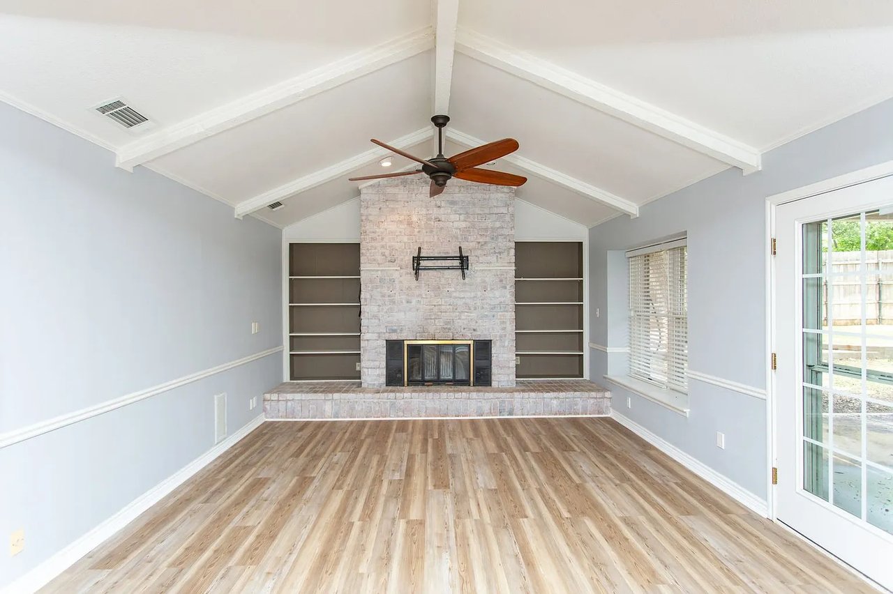 2416 Merrimac Dr