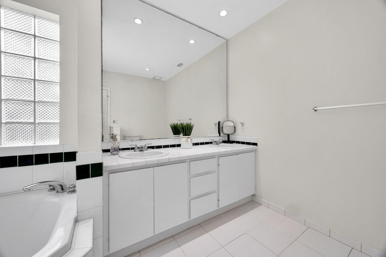 Under Contract in Just 1 Day: 6610 Santona St Sells for $2,200,000