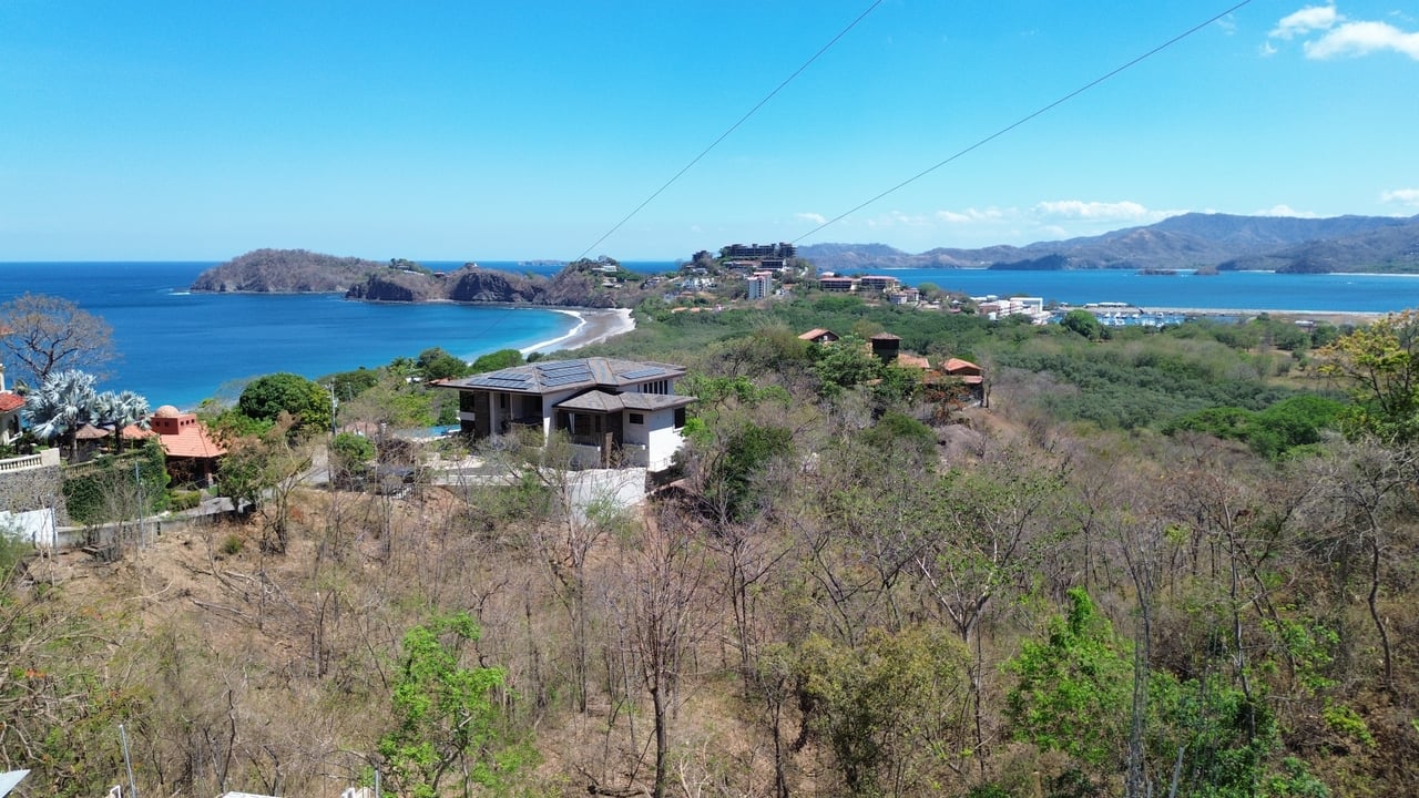 Villa Escondida - 6 Master Suite Ocean-View Home - Playa Flamingo