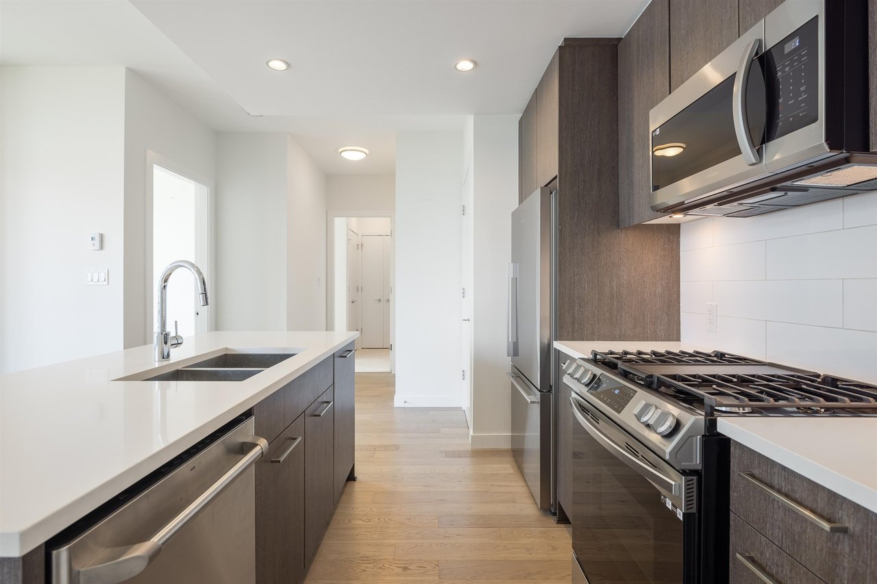 9060 University Cres, #509