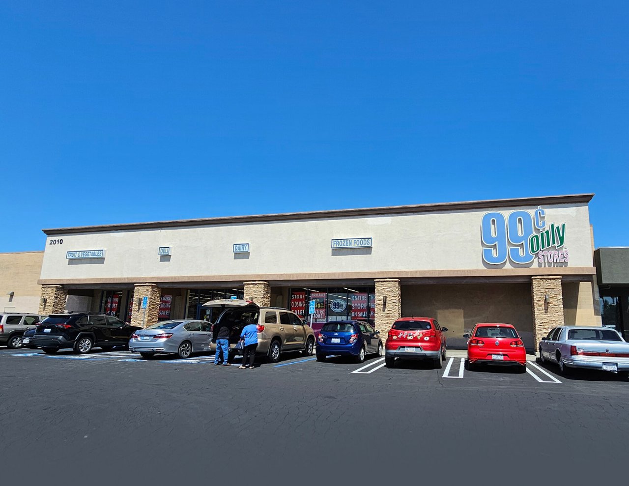 2010 East Valley Parkway