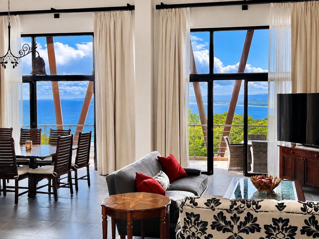 Ocean View Penthouse With Roof Top Jacuzzi @ Los Altos Resort