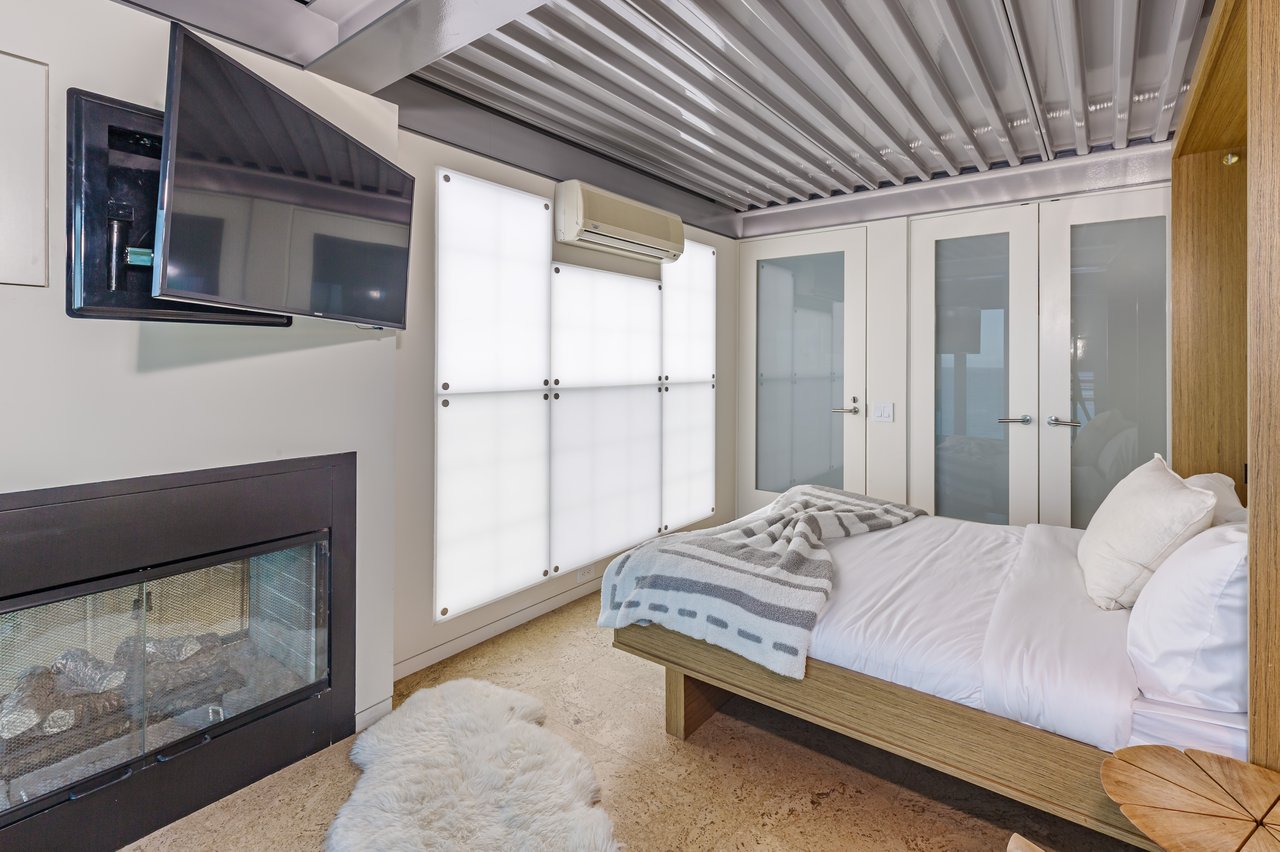 6525 Point Lechuza Dr