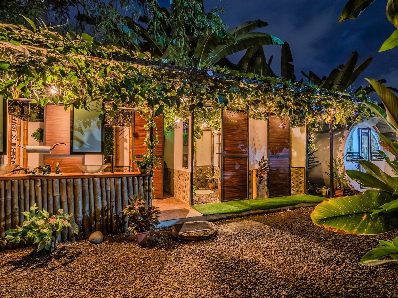 Turnkey Jungle Hostel with 16 Beds, Pool & Strong Revenue Potential Near Marino Ballena National Park