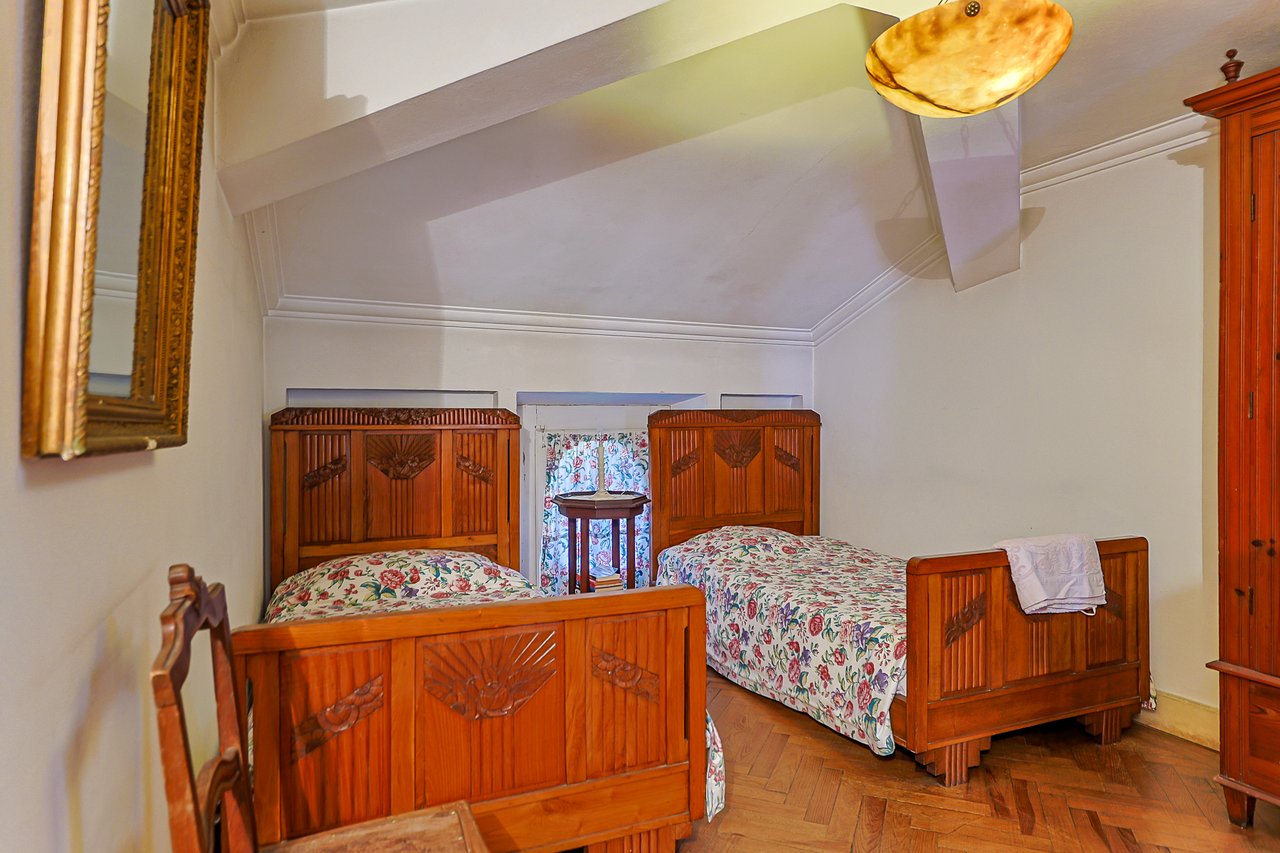 Magnificent 17th-Century Palace with  76,400 m² Estate Near Coimbra