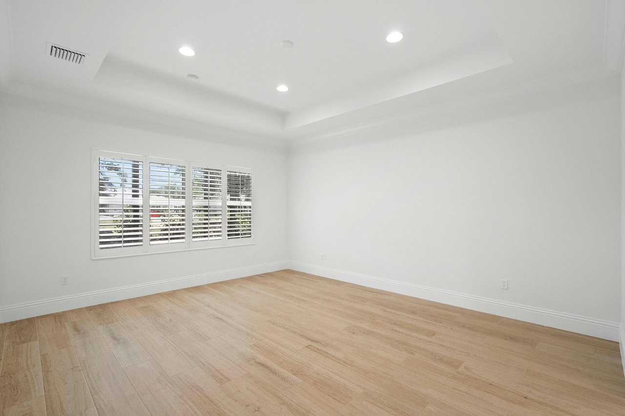 4226 Lucaya Pointe Wy