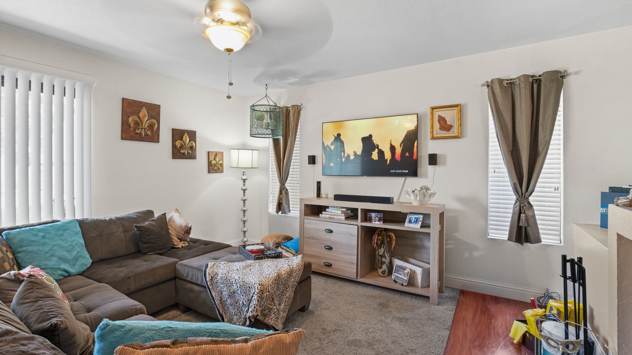 1628 Porter Way