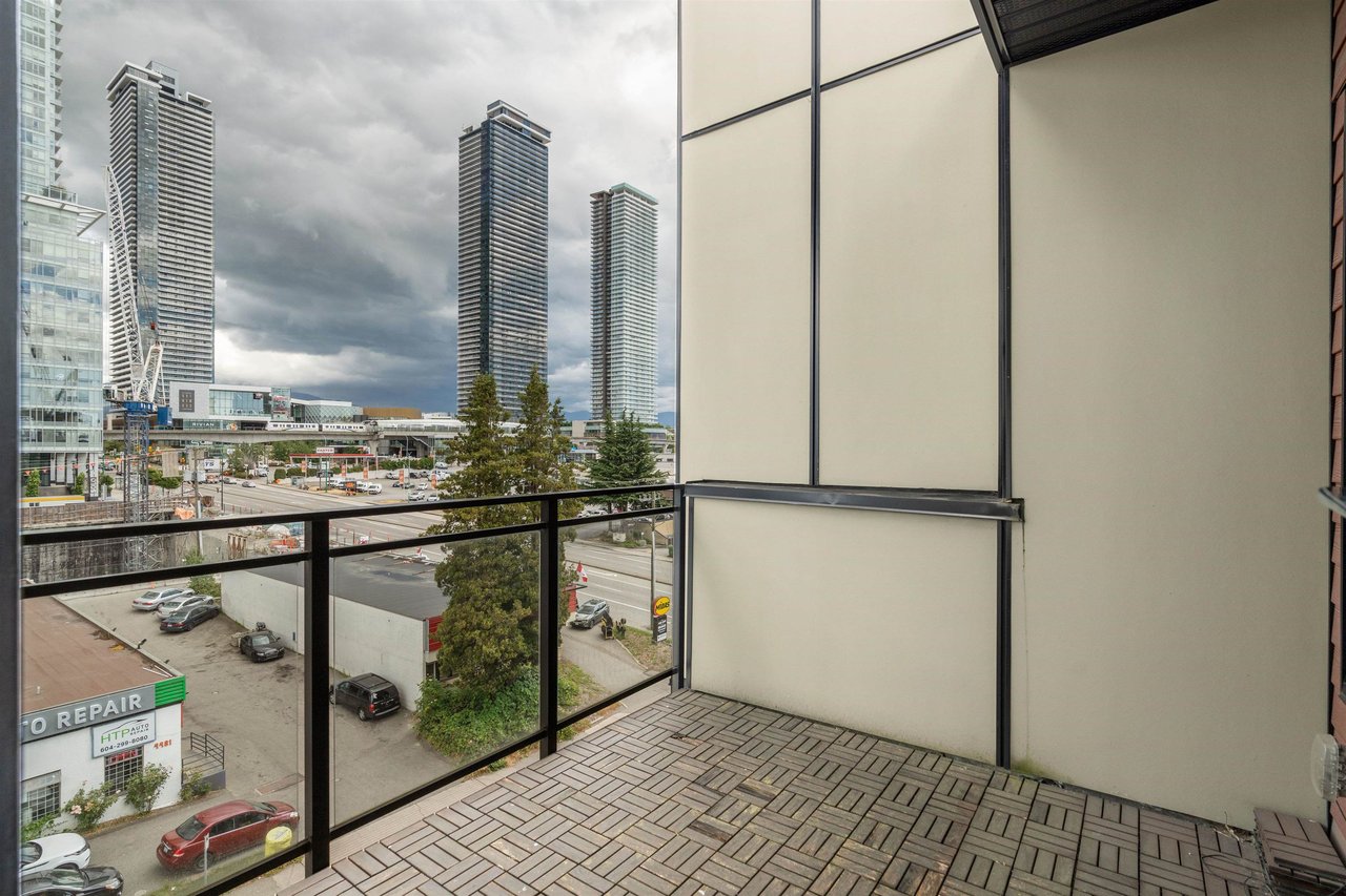 504-4468 Dawson St