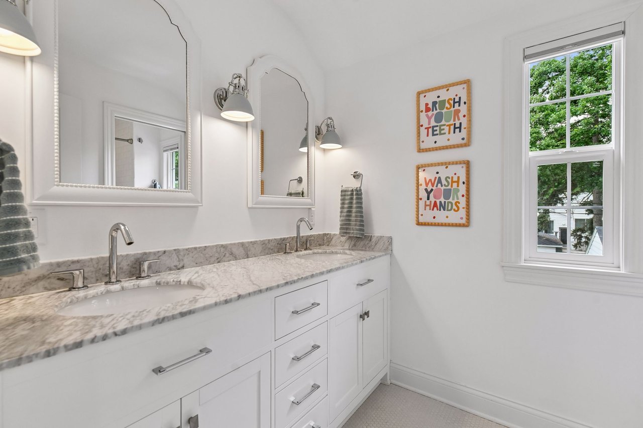 5412 Kellogg Ave, Edina