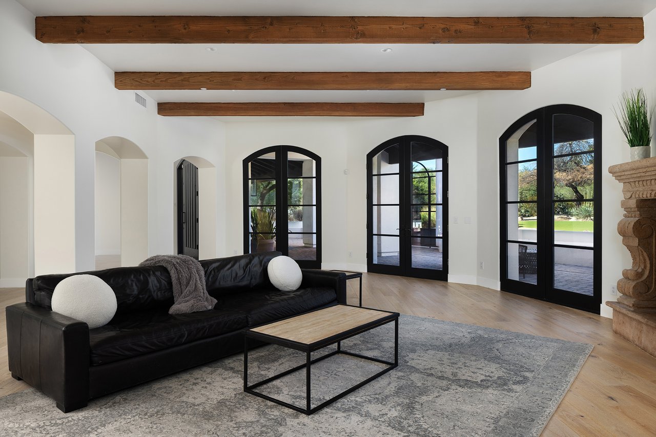 6718 E SAN JUAN Avenue