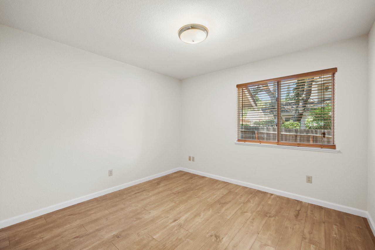 2964 Ridgeview Dr