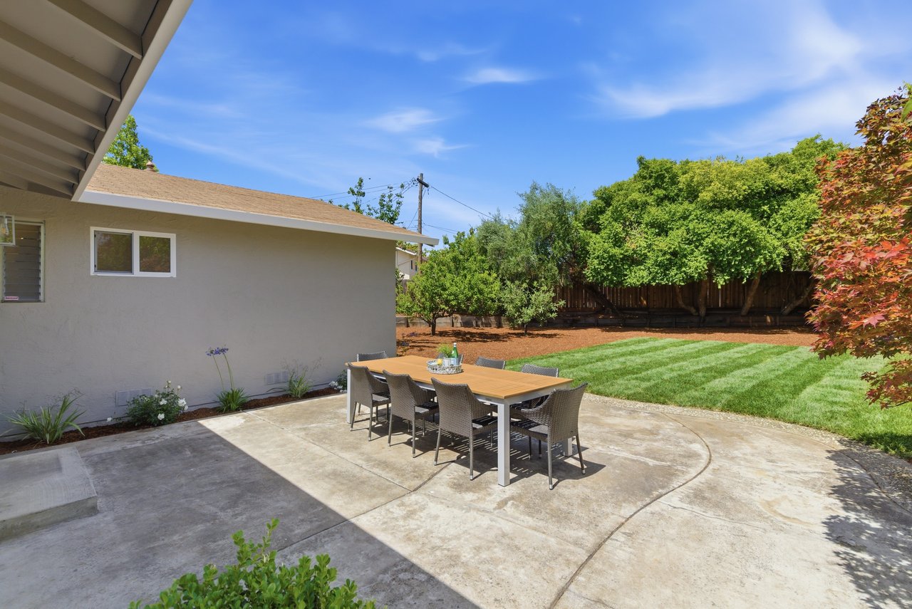 831 Mangrove Avenue