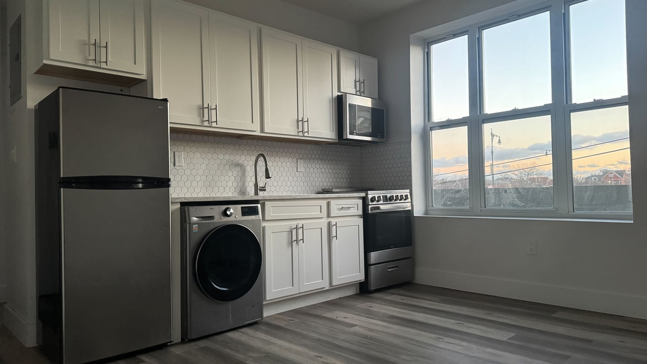 2785 East 15th Street #1F