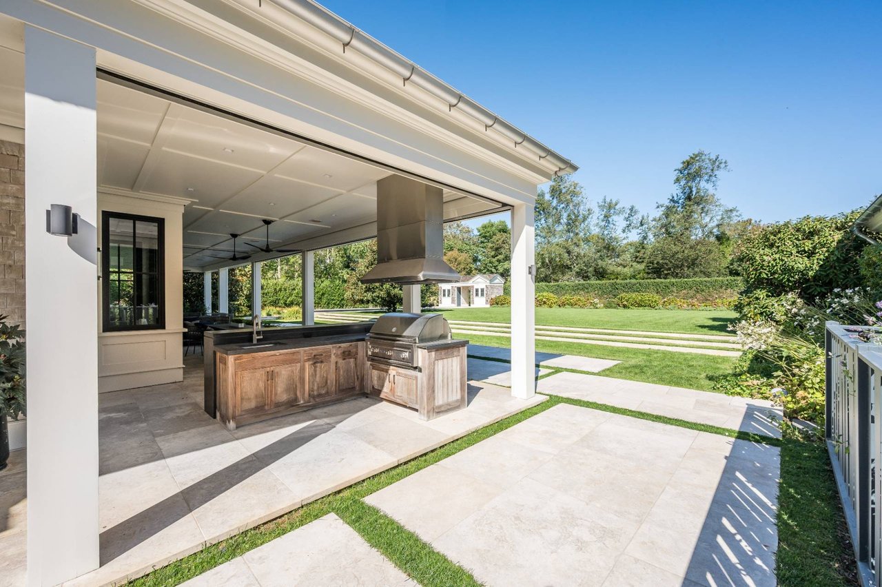 A MODERN CLASSIC IN SOUTHAMPTON'S ESTATE DISTRICT
