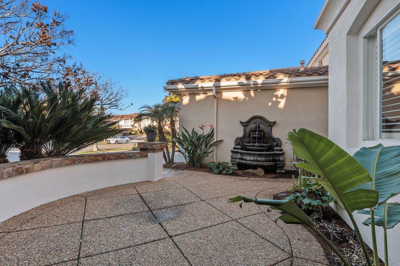 5275 Raven Hill Point